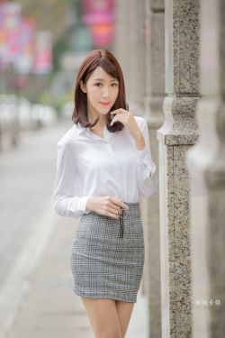 韩国大尺度吃奶做爰电影下女